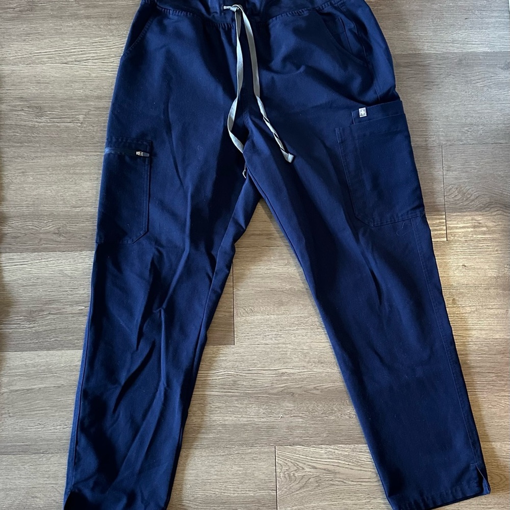 Figs Women’s High Waisted Yola Scrub Pants